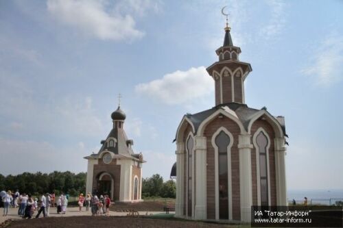 Президент РТ возложил цветы к мемориалу «Булгарии»